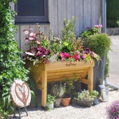 VegTrug VegTrug Classic 31.5 In. H X 40.7 In. W X 30 In. D Wood VegTrug Classic Planter Natural -ORBIT || ACE || TORO Shop 497c1132 6f8b 4f63 9ea3 415bbd319a85