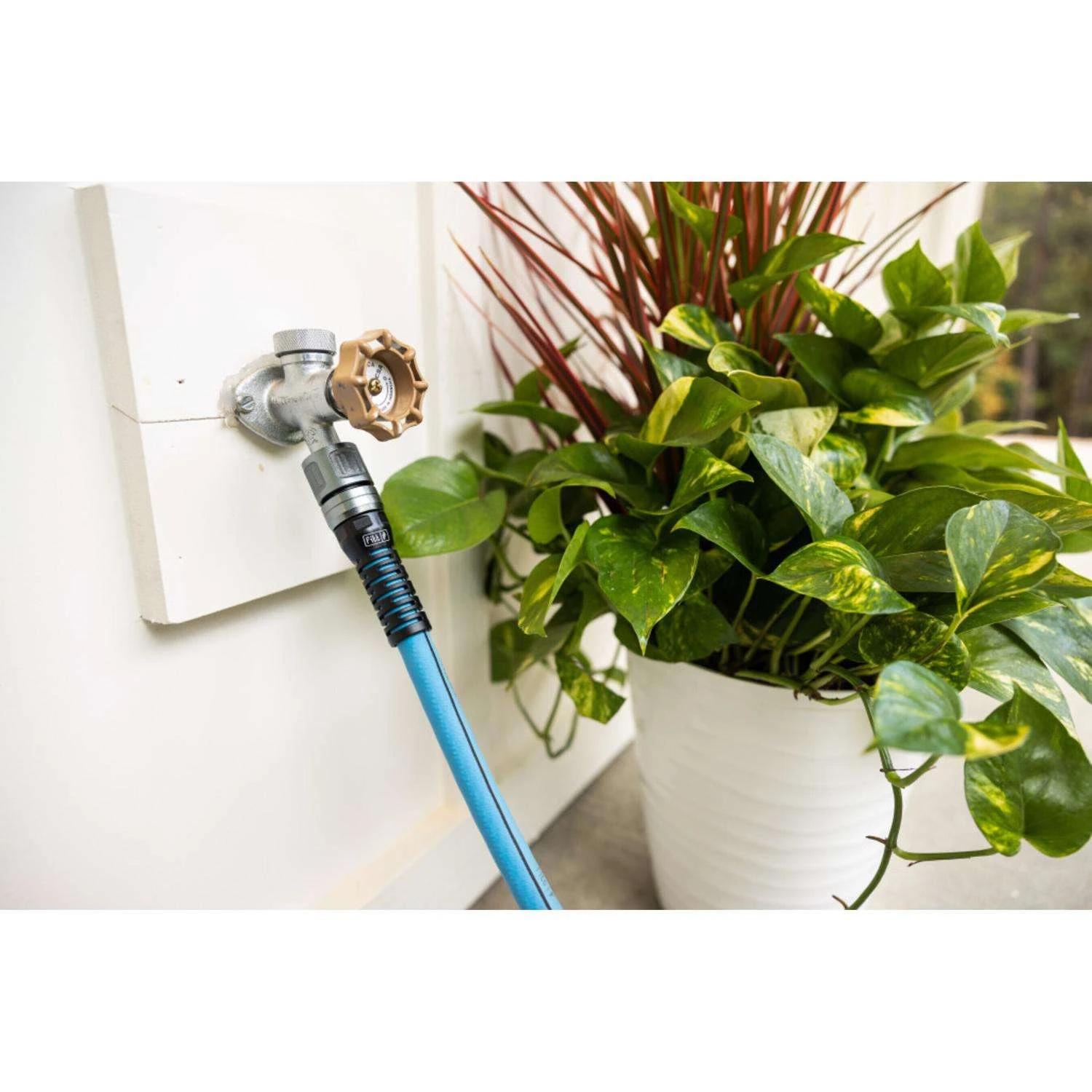 Fitt HiFlo 50 Ft. L Medium Duty Commercial Grade Lightweight Garden Hose 6 Fitt HiFlo 50 Ft. L Medium Duty Commercial Grade Lightweight Garden Hose - Image 4