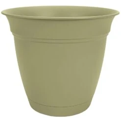 HC Companies Eclipse 17 In. H X 20 In. D Plastic Planter Sea Foam Green