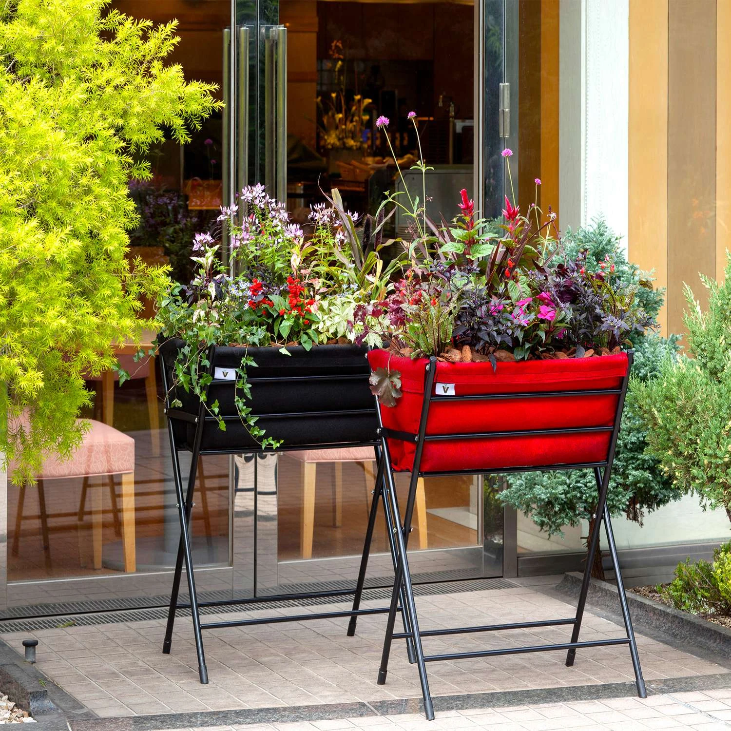 VegTrug Poppy Go 31.1 In. H X 25.5 In. W Steel 15.7 Planter Green 7 VegTrug Poppy Go 31.1 In. H X 25.5 In. W Steel 15.7 Planter Green - Image 5